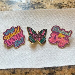 (Lot of 3)~ DOLLY PARTON Pins 🎶🎤🪕